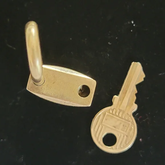 Authentic Vintage Gold Louis Vuitton Key and Lock Necklace Set #226🔒🔑 - Picture 16 of 17